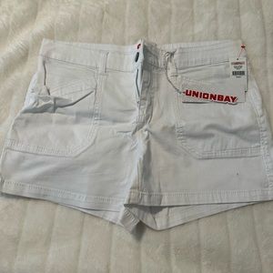 White shorts size 15 Unionbay